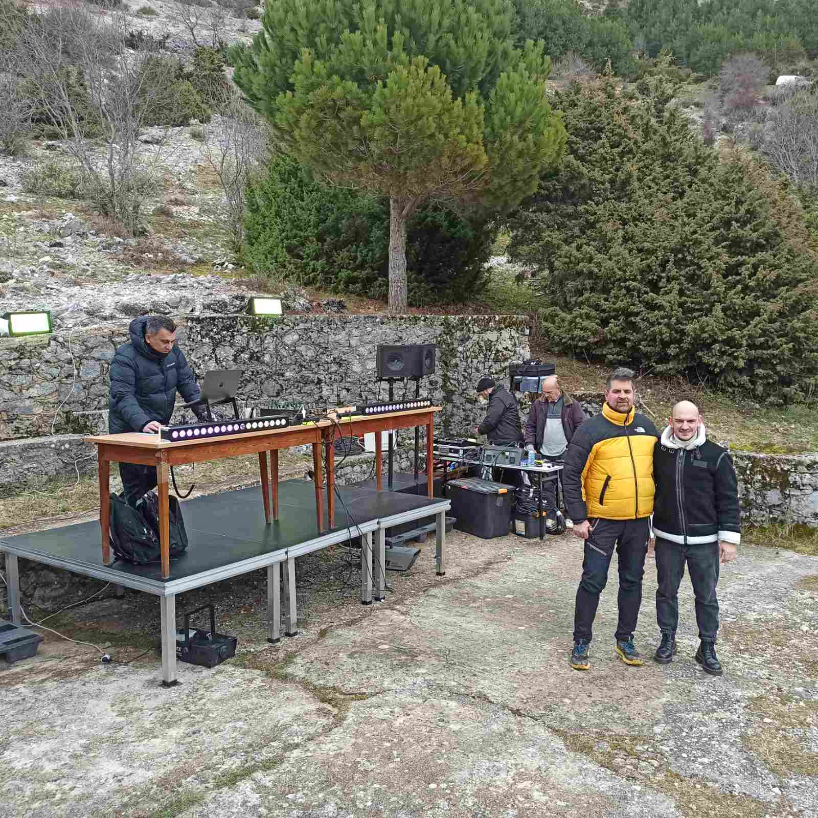 ΜΟΥΣΙΚΗ ΕΚΔΗΛΩΣΗ ΣΤΗ ΜΙΤΣΙΚΕΛΙ